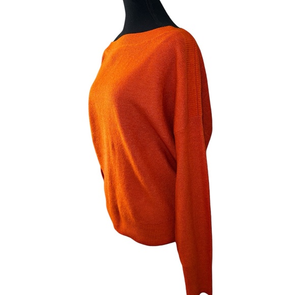 RW & Co. SWEATER. SIZE MEDIUM. - Picture 6 of 8